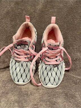 Aleader Lite Sports Women's Pink & White Mesh Sneakers